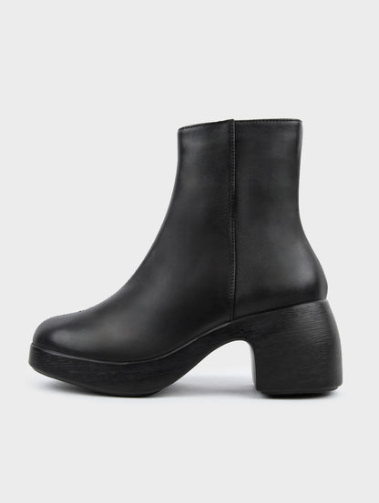 Boots Lửng Cao Gót KUMOO DARA Lugsole Đen