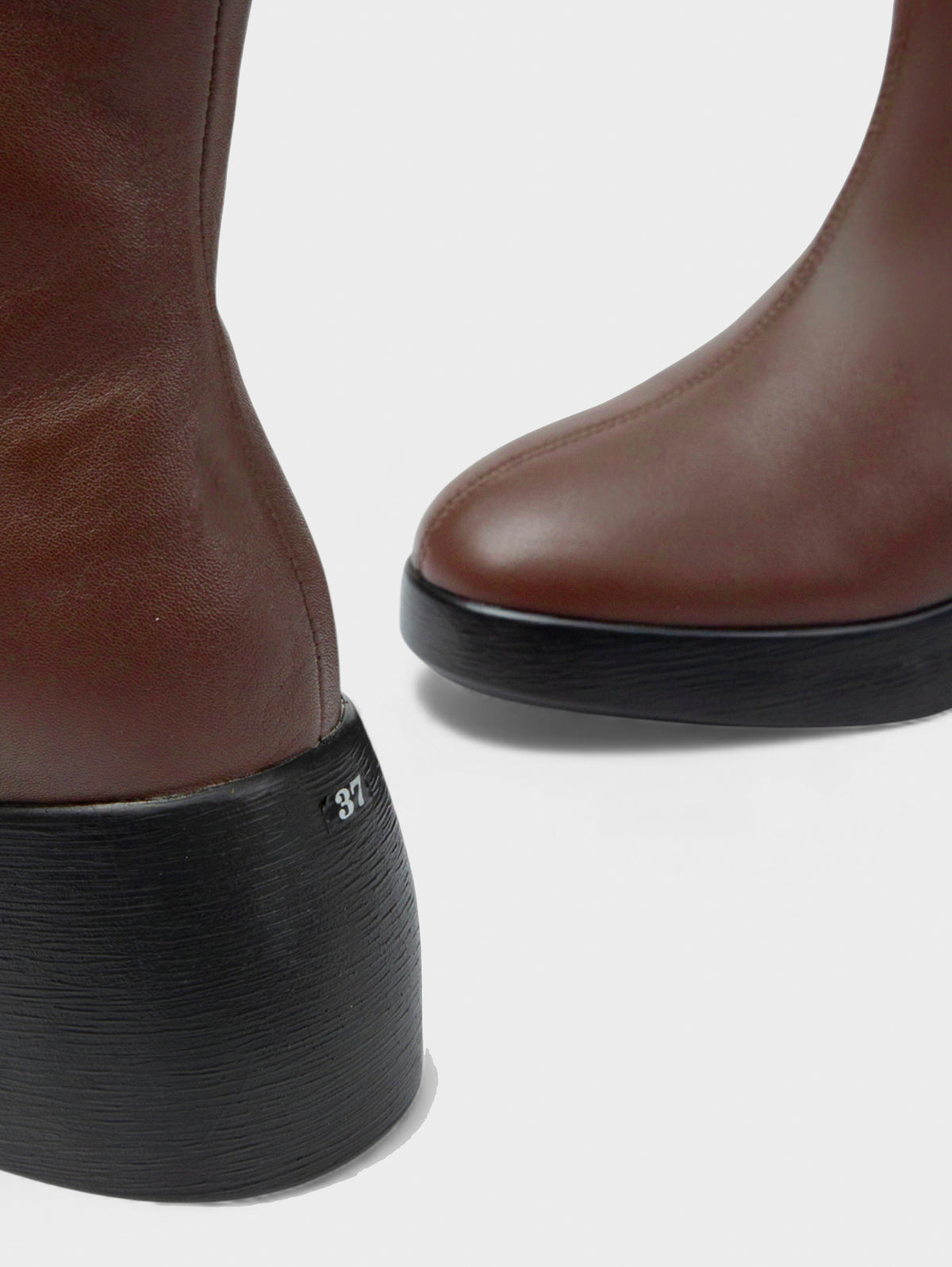 Boots Lửng Cao Gót KUMOO DARA Lugsole Nâu
