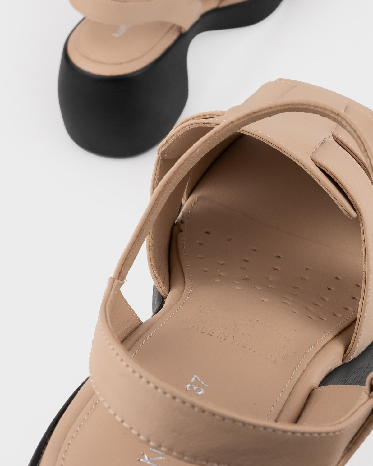 Anisa Fisherman Sandal