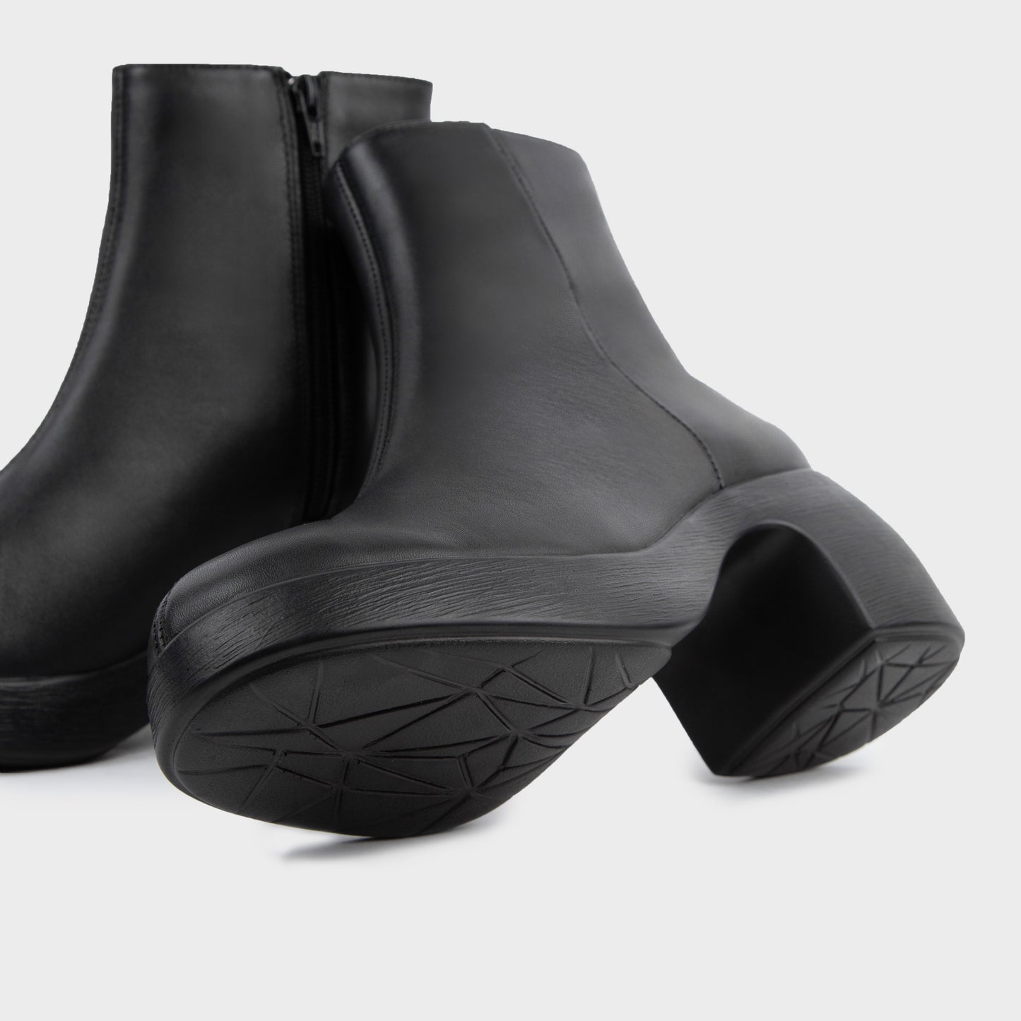 Boots lửng cao gót KUMOO DARA
