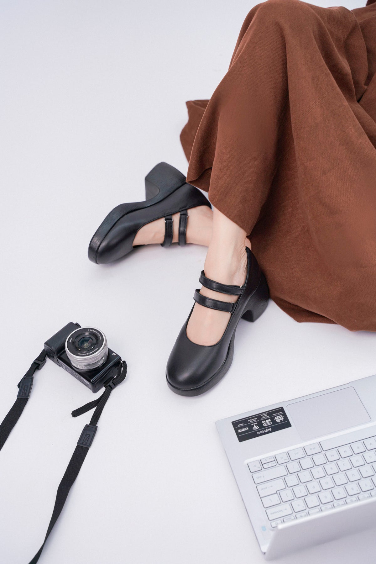 Giày da nữ Kumoo Leather trong không gian thương hiệu