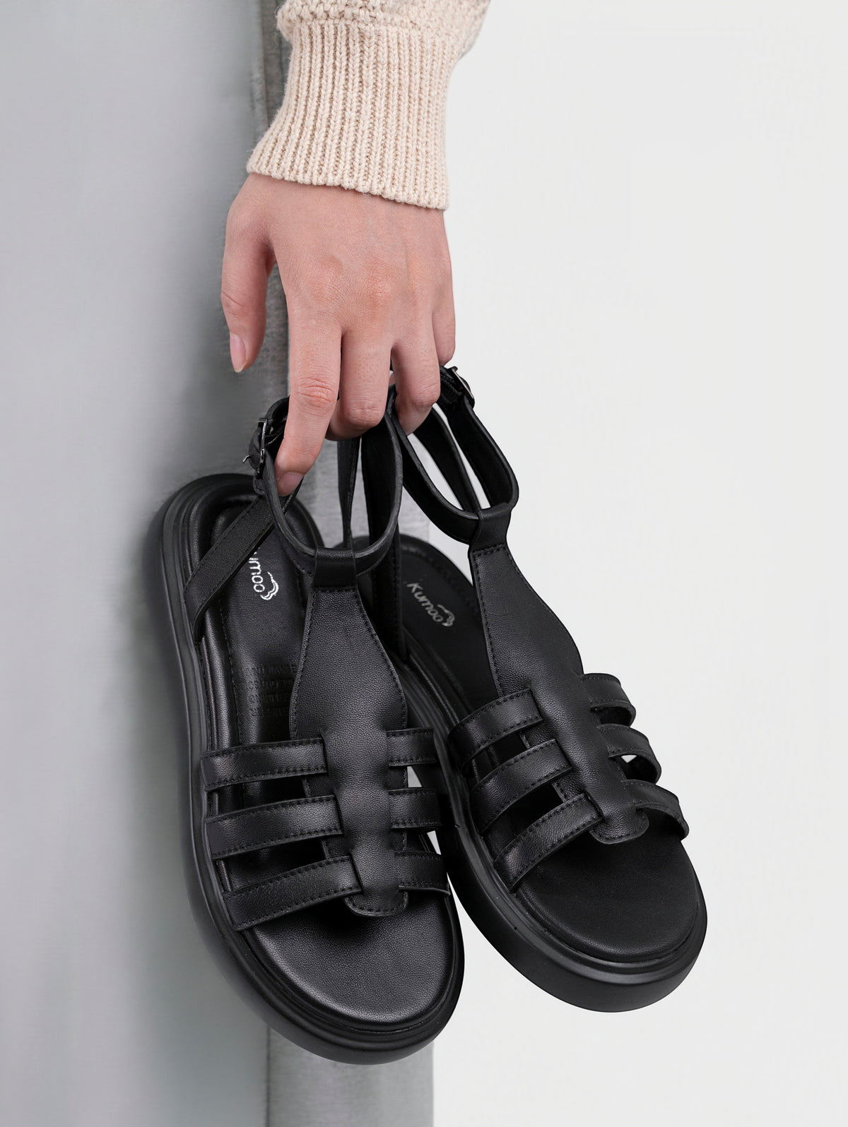 Sandals Kumoo LUFFI Đen
