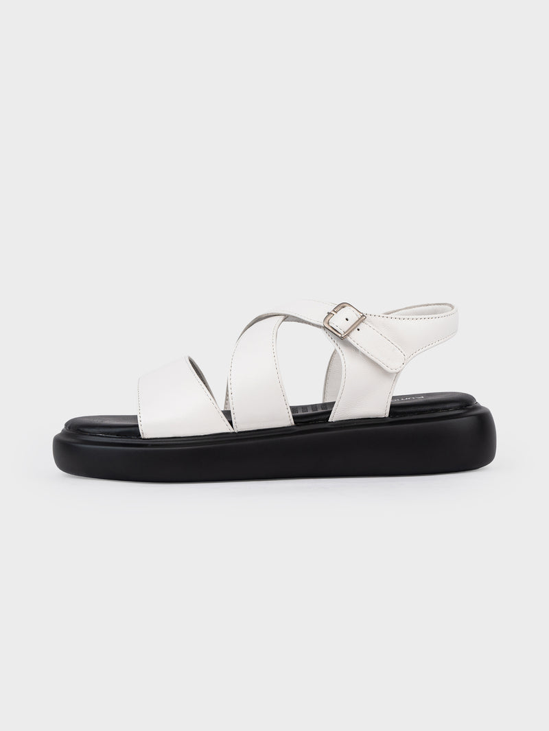 Sandals Kumoo Steven Trắng