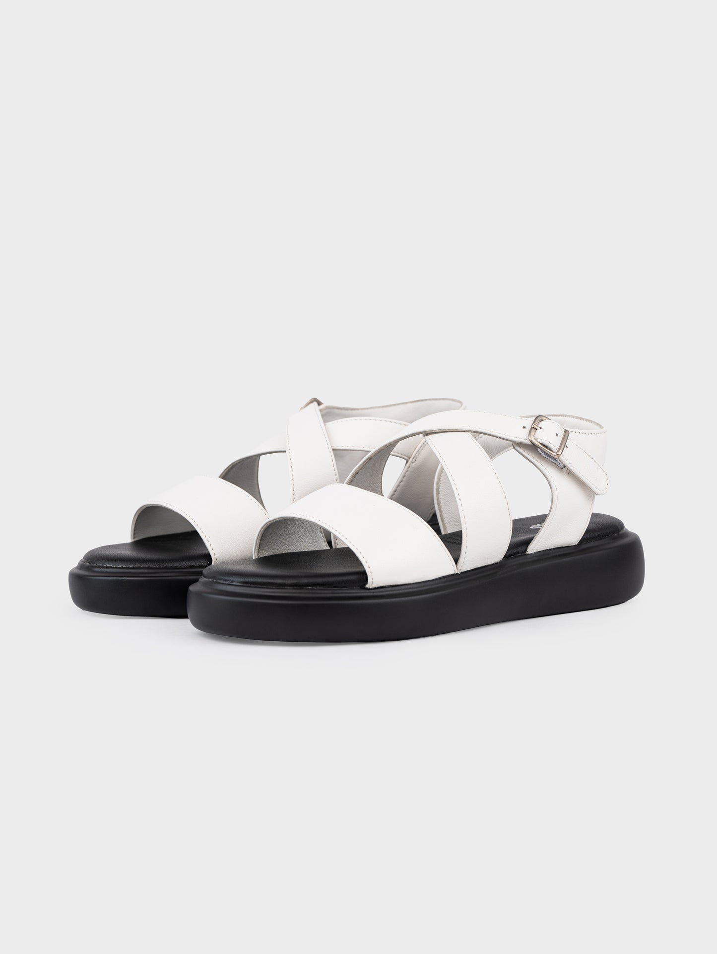 Sandals Kumoo Steven Trắng
