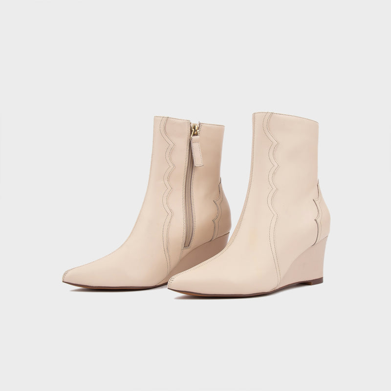 Boots lửng đế xuồng KUMOO - ALENA HEELS Nude